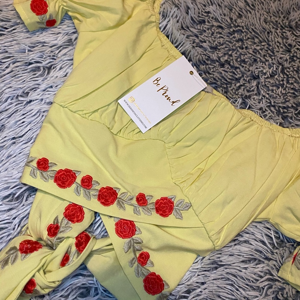 Herencia Clothing Top